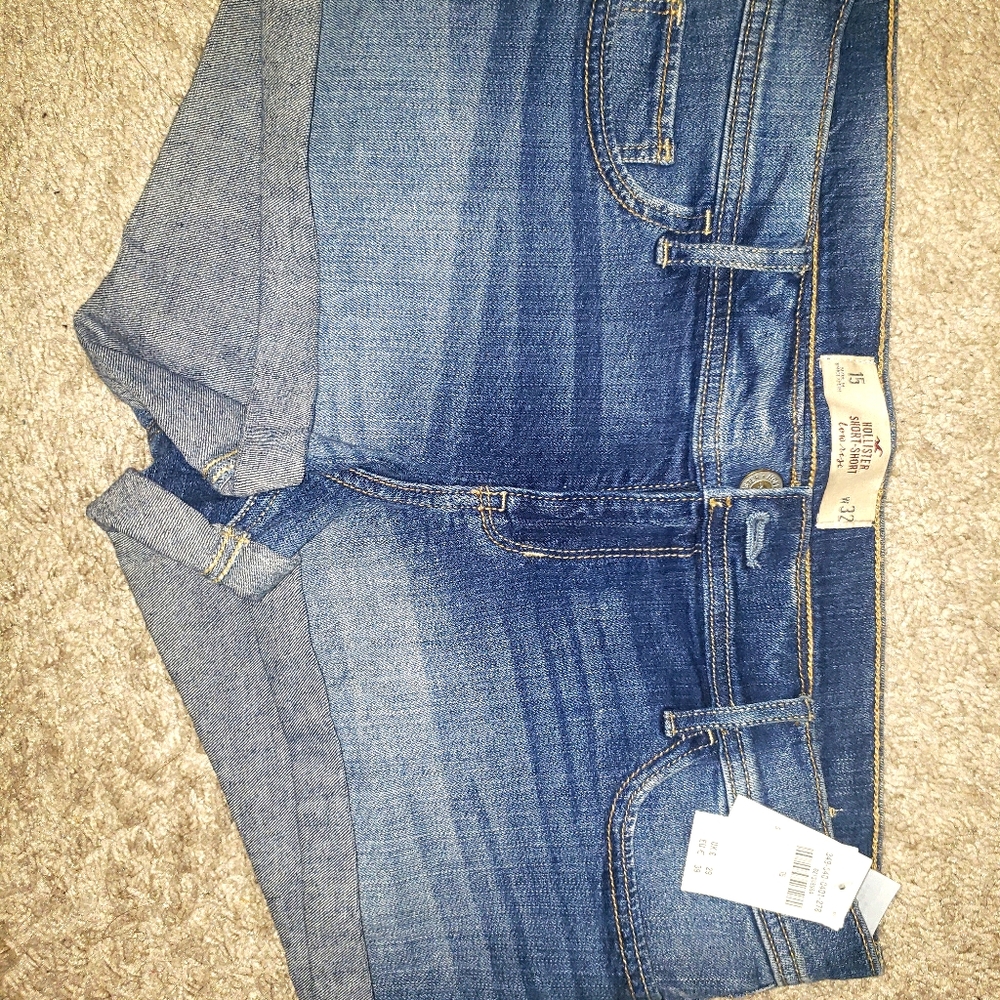 Hollister 15 shorts low rise NWT
